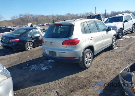 2015 Volkswagen Tiguan S z USA, uszkodzony, nr VIN WVGBV7AX1FW586451